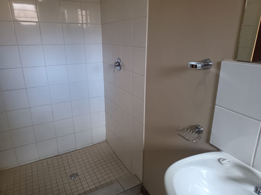 1 Bedroom Property for Sale in Rhodesdene Northern Cape